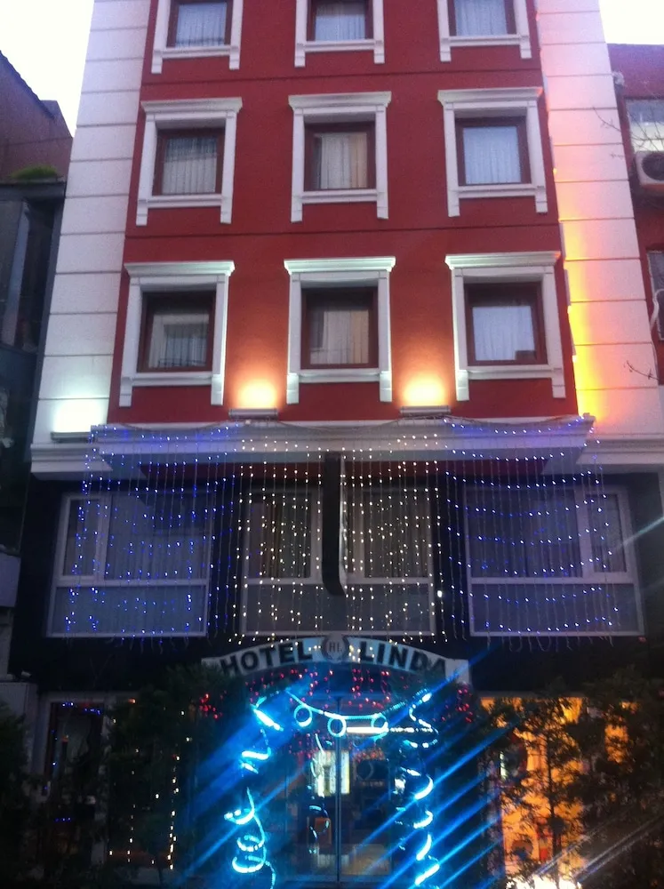 Konaklama yerinin ön cephesi