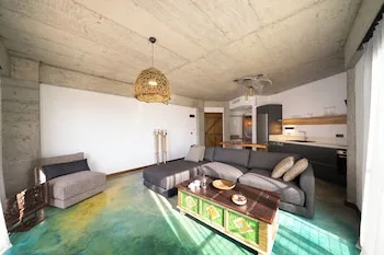 Kikonia Art & Suites