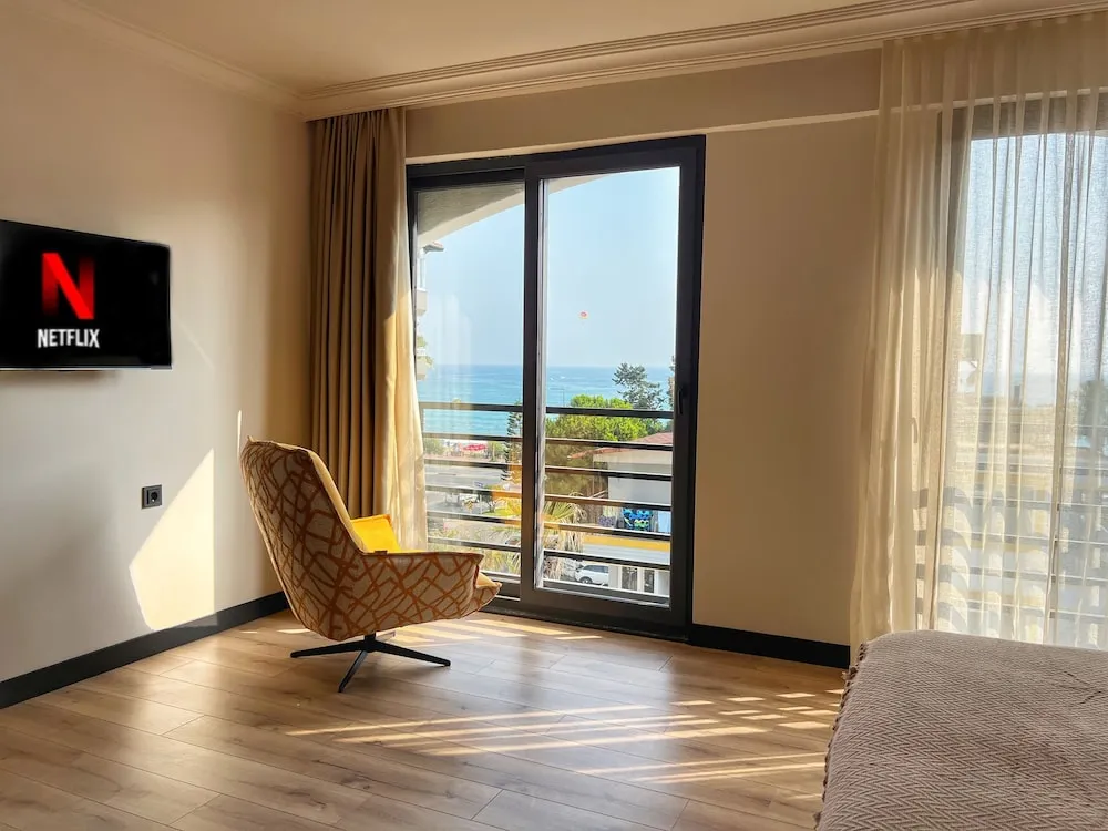 Luxury Tek Büyük veya İki Ayrı Yataklı Oda