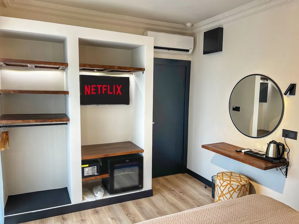 Deluxe Tek Büyük veya İki Ayrı Yataklı Oda