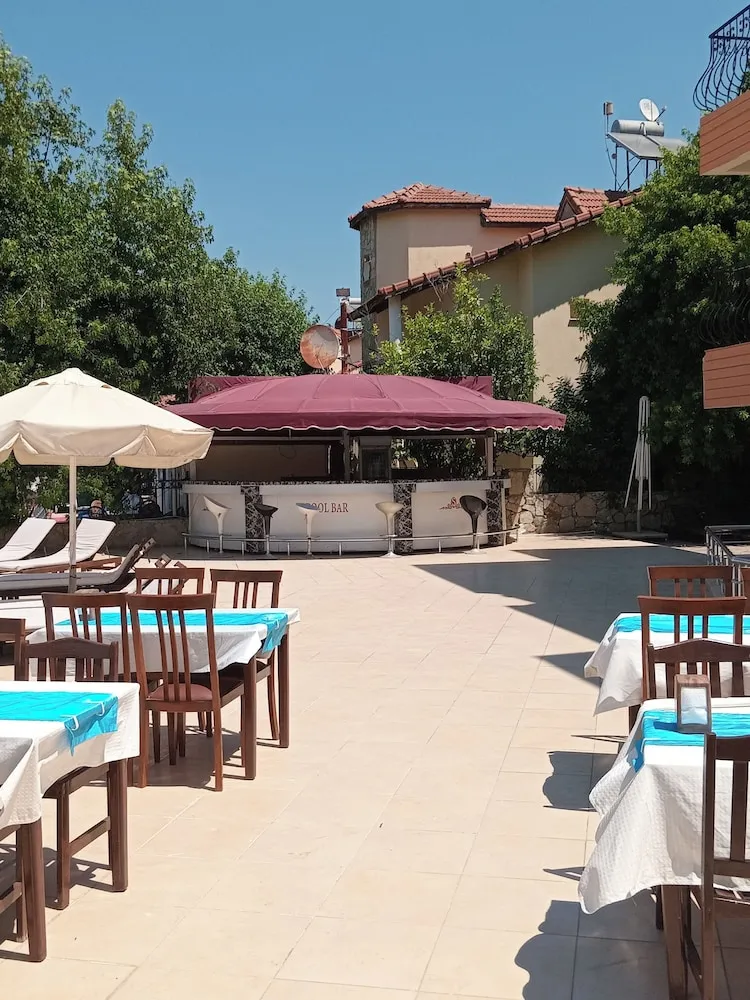 Havuz kenarı barı