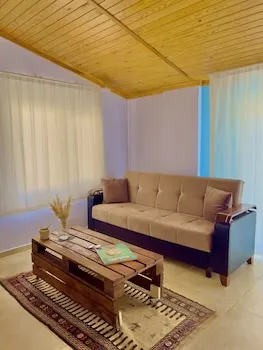 VilUrla Tatil Evleri