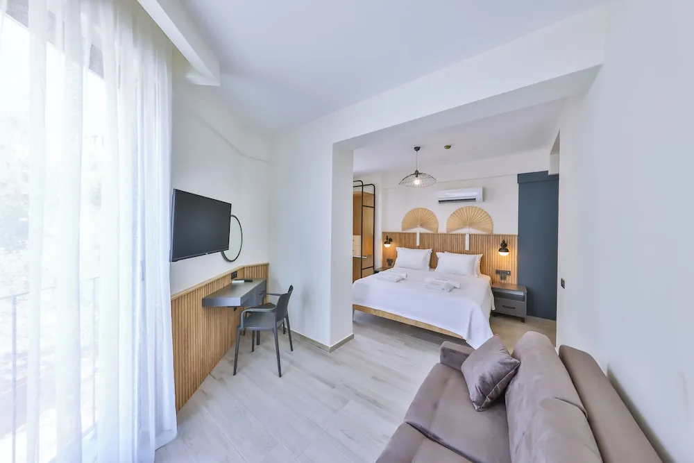 Comfort Oda Fransiz Balkonlu Sehir Manzarali