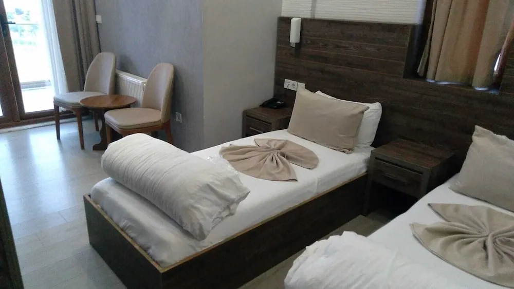 Comfort Tek Büyük Yataklı Oda