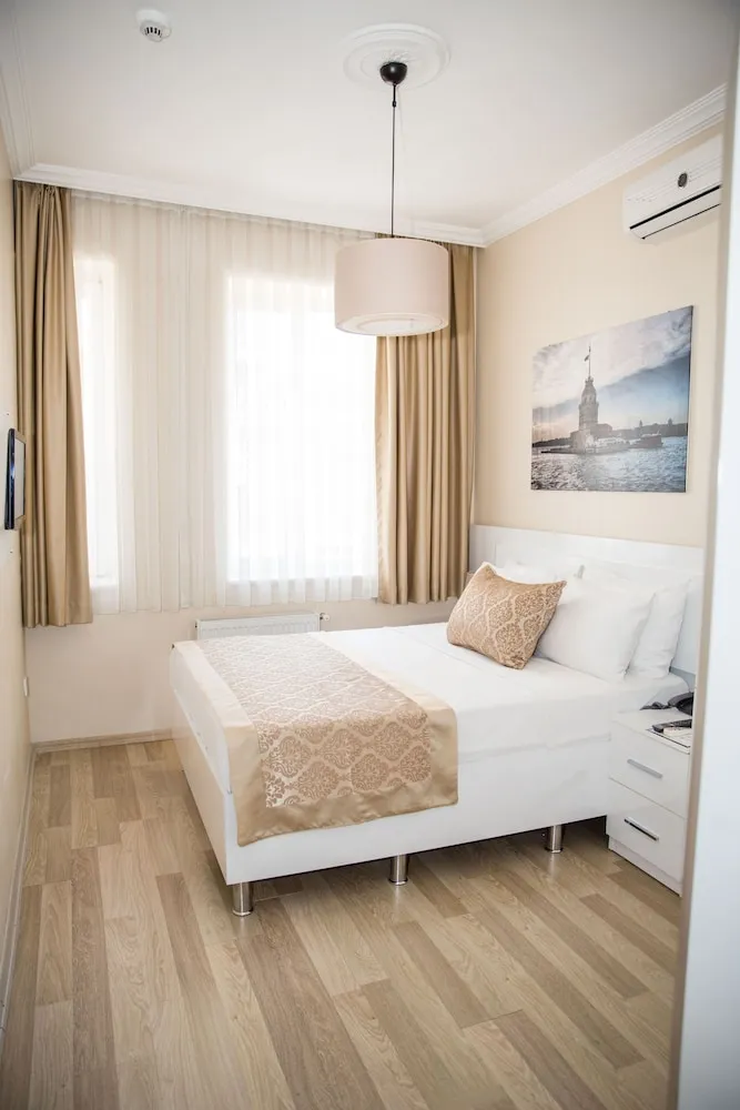 Tek Büyük Yataklı Oda