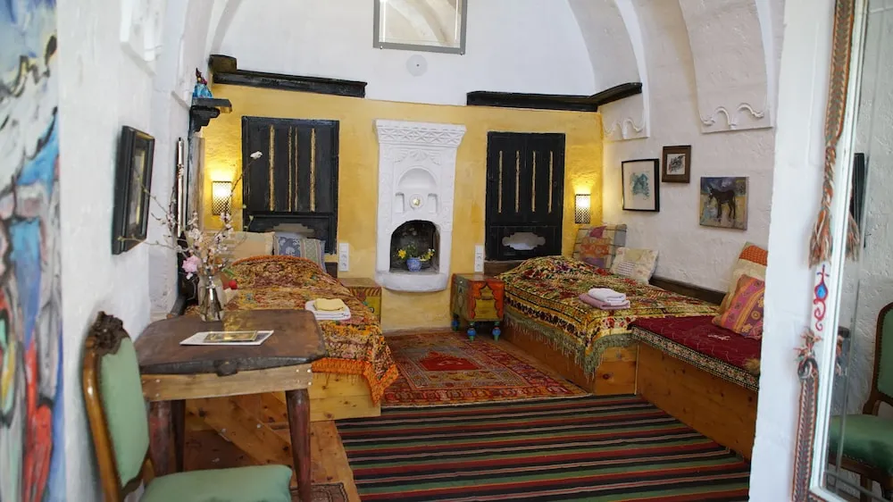 Traditional İki Ayrı Yataklı Oda