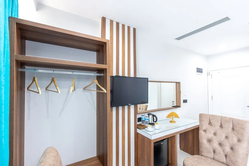 Deluxe Tek Büyük Yataklı Oda