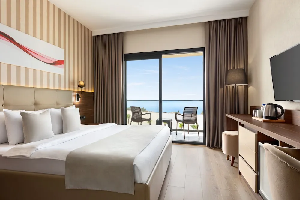 Standard Oda, 1 Büyük (Queen) Boy Yatak, Sigara İçilmez (Garden & Sea View)