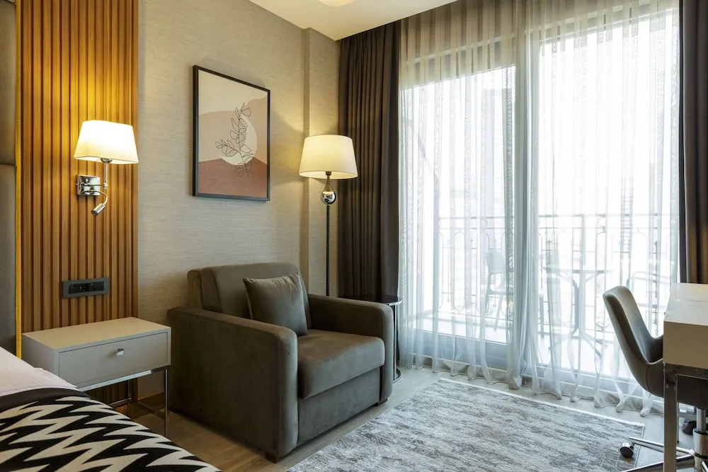 Deluxe Oda, 1 En Büyük (King) Boy Yatak ve Çekyat, Şehir Manzaralı (Balcony)
