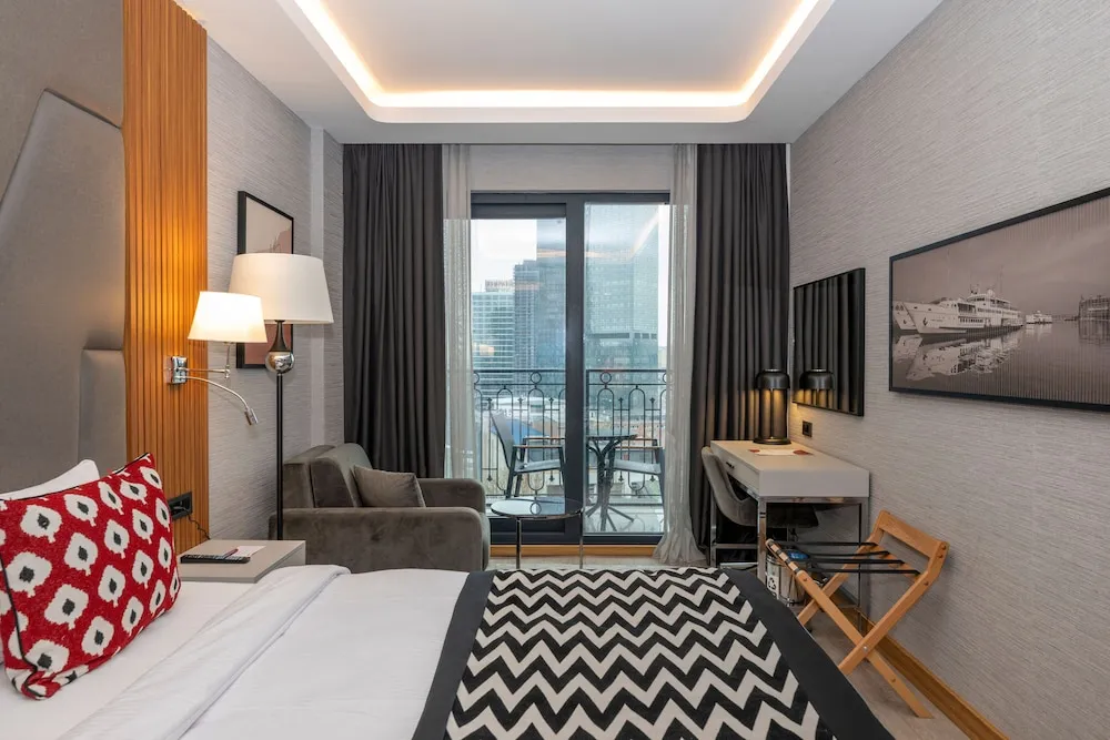 Deluxe Üç Kişilik Oda, Balkon