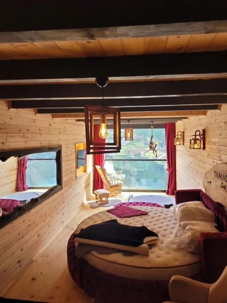 Presidential Süit, Birden Çok Yatak Odası, Sauna, Nehir Manzaralı