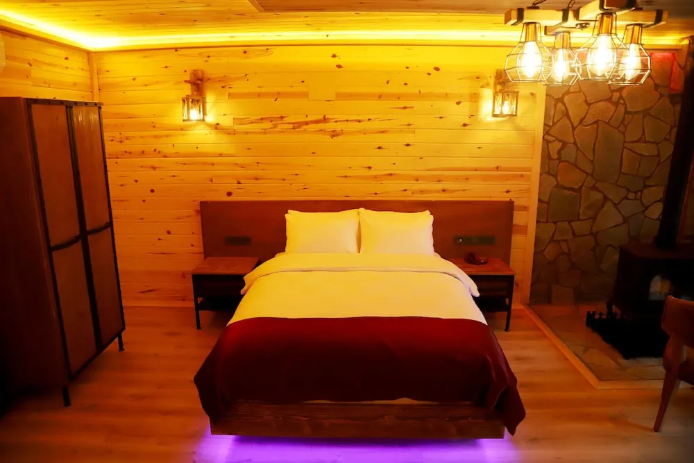 Deluxe Süit, 1 Çift Kişilik Yatak, Sıcak Su Küveti, Nehir Manzaralı
