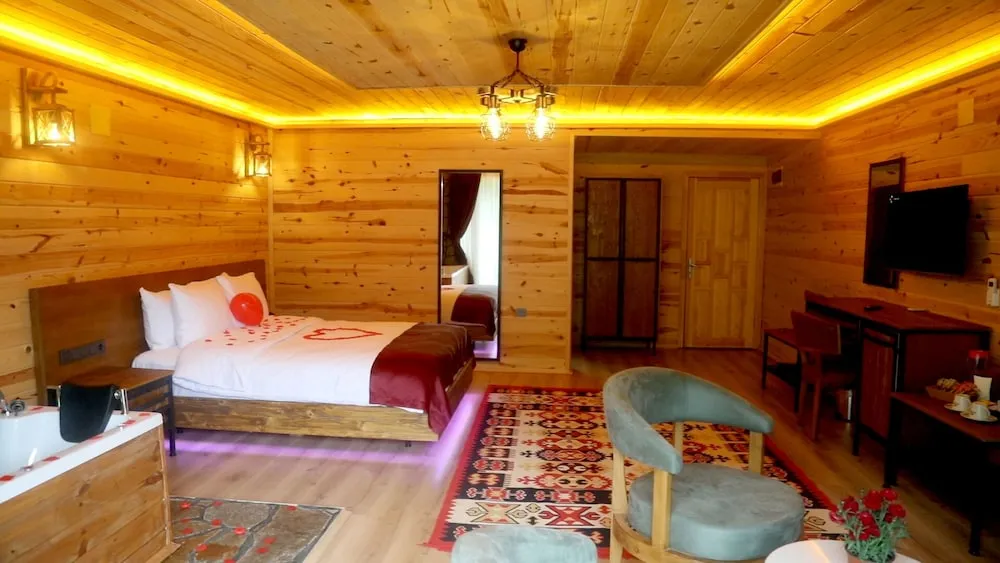 Deluxe Süit, 1 Çift Kişilik Yatak, Sıcak Su Küveti, Nehir Manzaralı