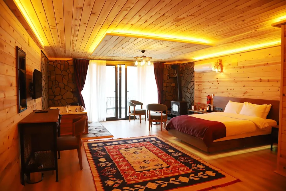Deluxe Süit, 1 Çift Kişilik Yatak, Sıcak Su Küveti, Nehir Manzaralı