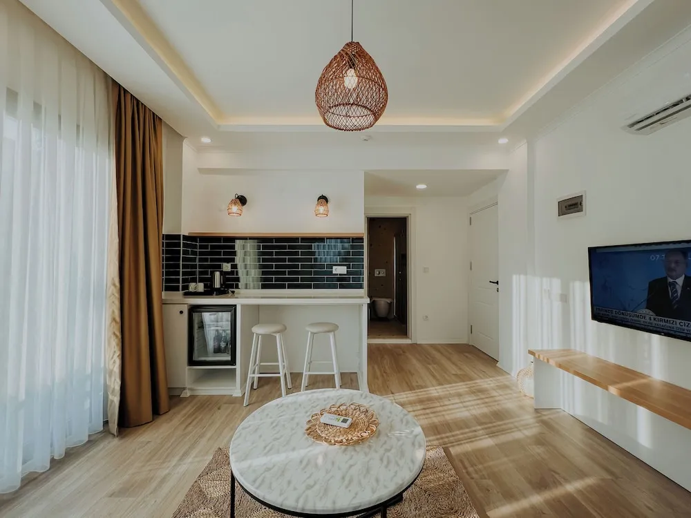 Deluxe Apart Daire, 1 En Büyük (King) Boy Yatak, Havuz Manzaralı