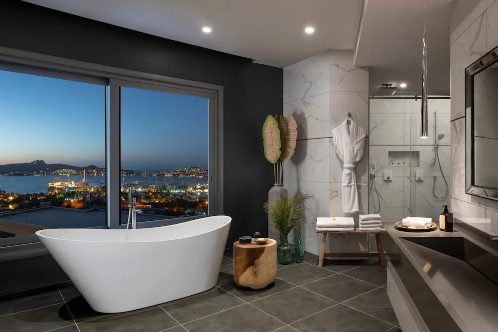 Süit, Teras, Deniz Manzaralı (Sea View Infinity)