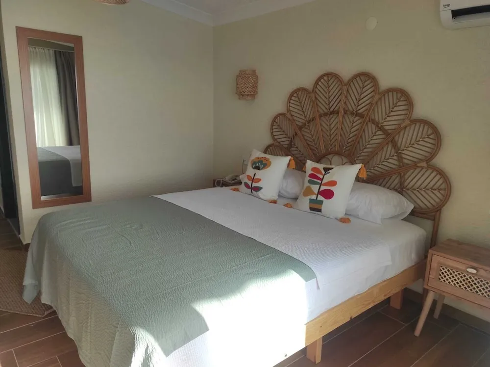 Deluxe Tek Büyük Yataklı Oda, Deniz Manzaralı