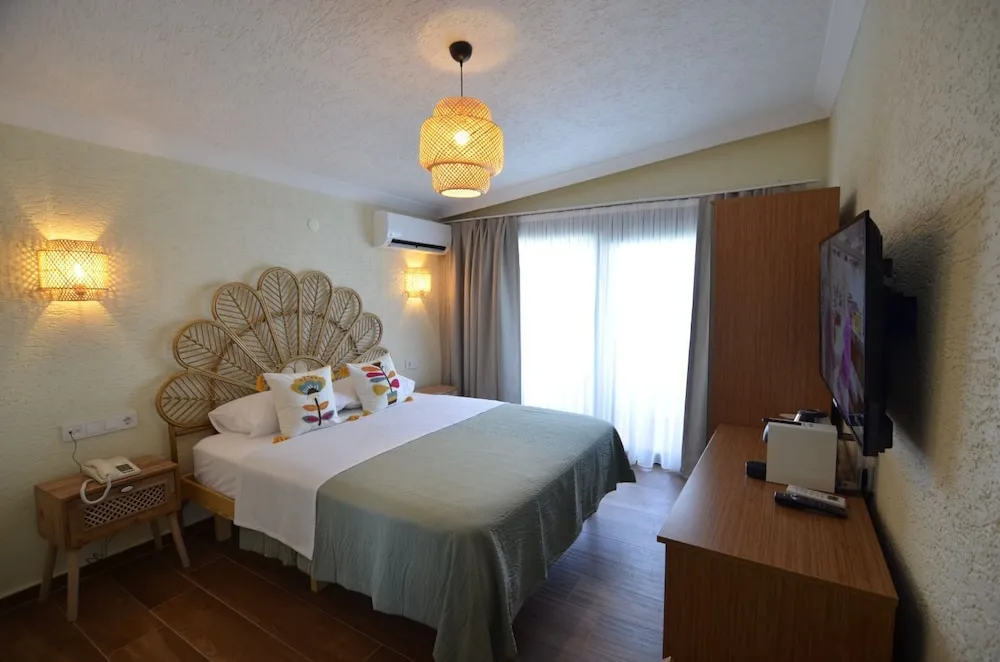 Deluxe Tek Büyük Yataklı Oda, Deniz Manzaralı
