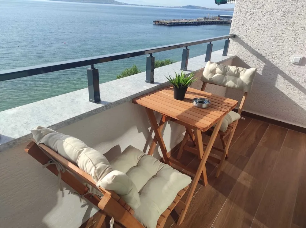 Deluxe Tek Büyük Yataklı Oda, Deniz Manzaralı