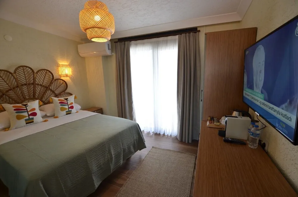 Deluxe Tek Büyük Yataklı Oda, Deniz Manzaralı