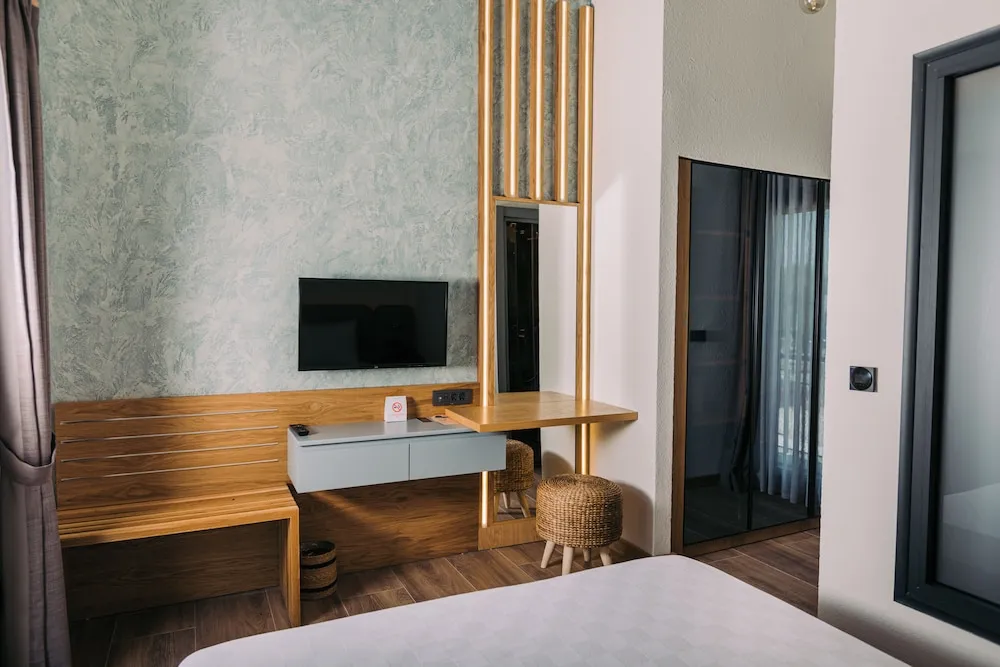 Luxury Oda