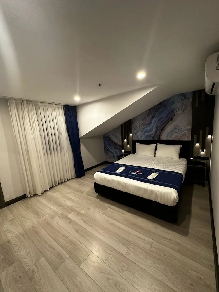 Connected Family Rooms