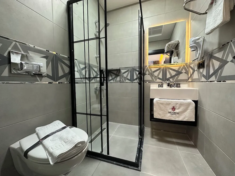 Deluxe Üç Kişilik Oda