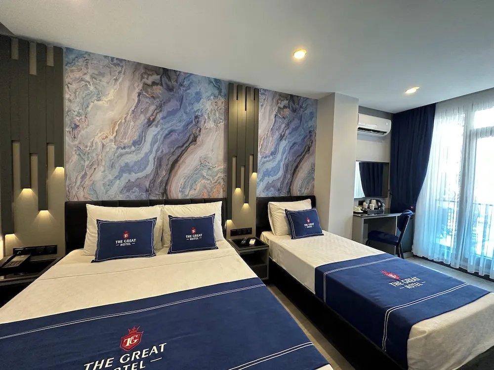Deluxe Üç Kişilik Oda