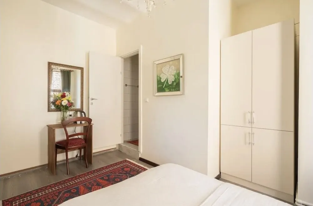 Standard Tek Büyük Yataklı Oda