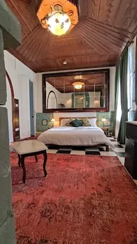 Nevalist Hotel