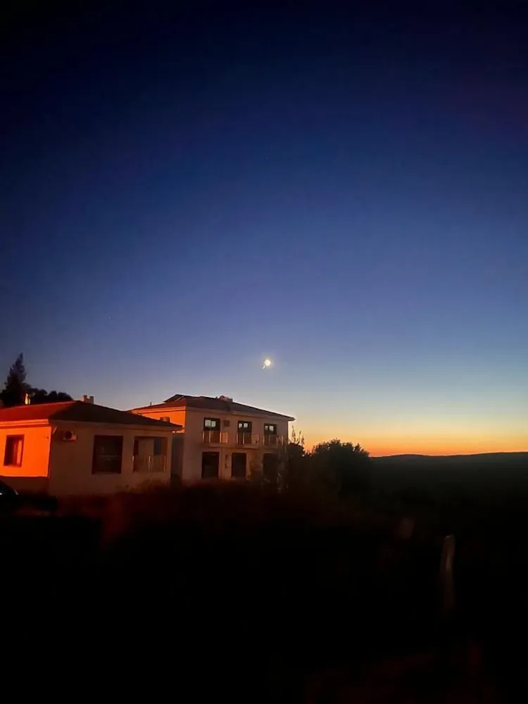 Trolius Park House Hotel