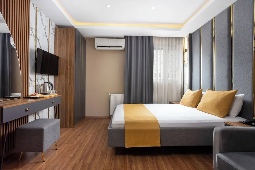 Comfort Tek Büyük Yataklı Oda