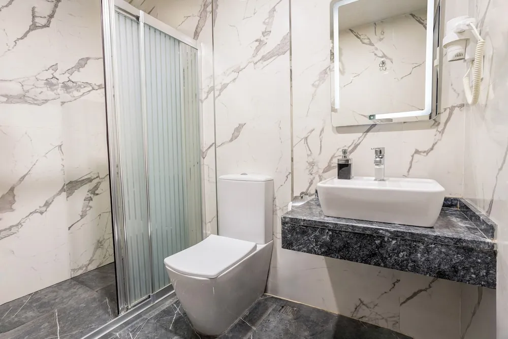 City Üç Kişilik Oda