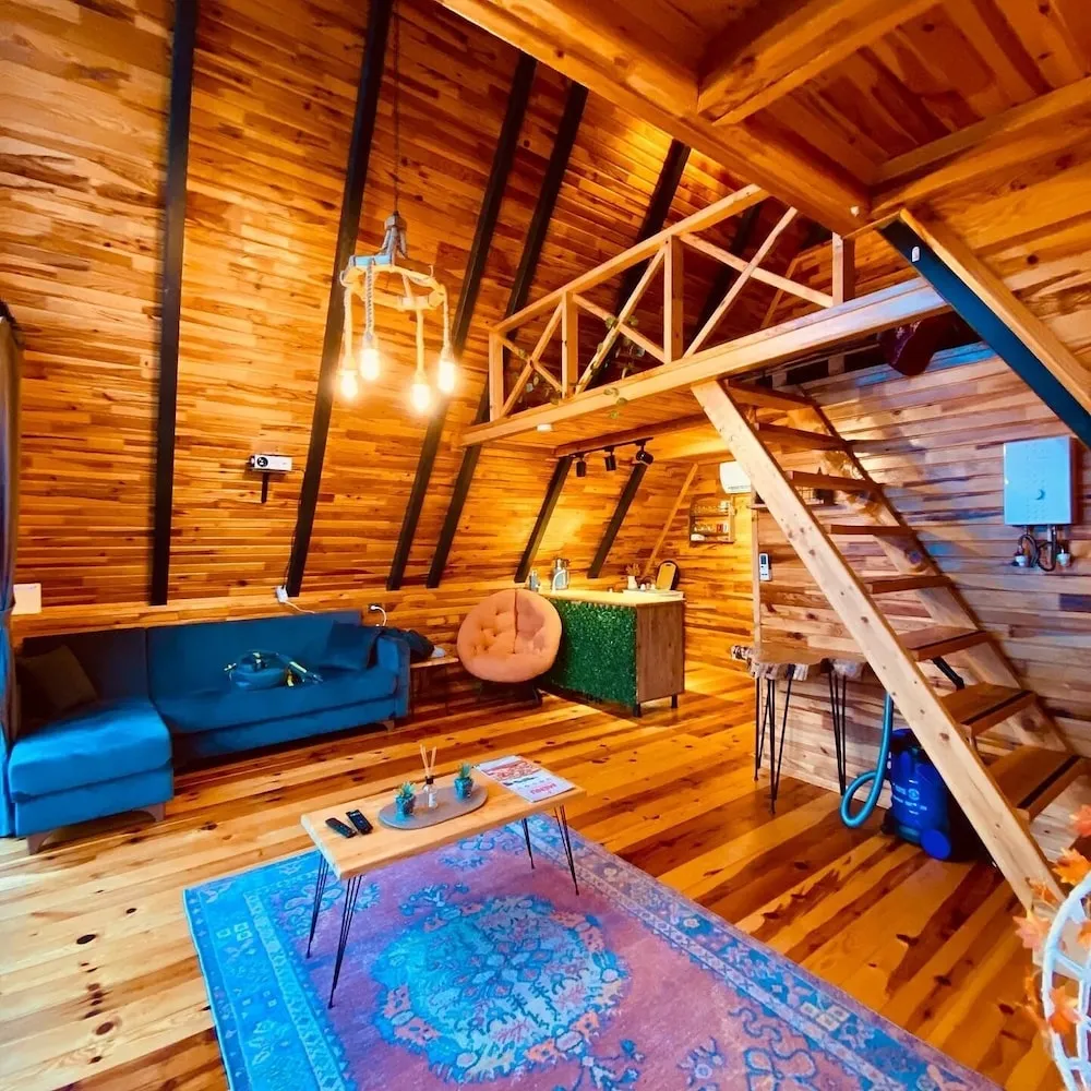 Family Bungalov, Deniz Manzaralı, Dağ Yamacı