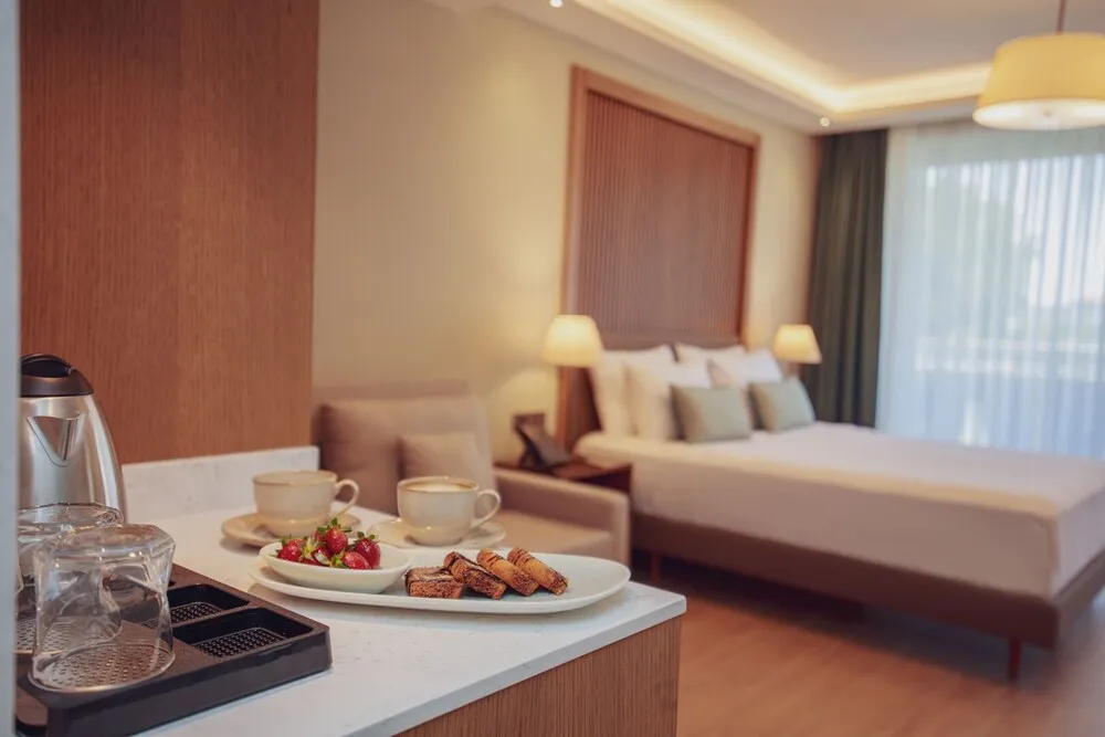 Design Stüdyo, Balkon, Havuz Manzaralı