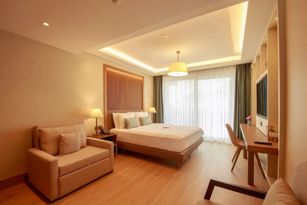 Design Stüdyo, Balkon, Havuz Manzaralı