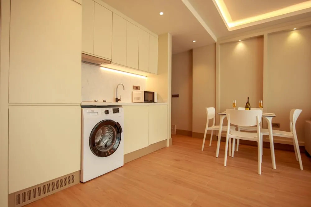 Superior Çatı Katı Süiti (Penthouse), Havuz Manzaralı