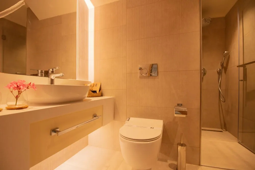 Superior Çatı Katı Süiti (Penthouse), Havuz Manzaralı