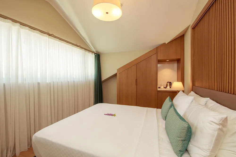 Superior Çatı Katı Süiti (Penthouse), Havuz Manzaralı
