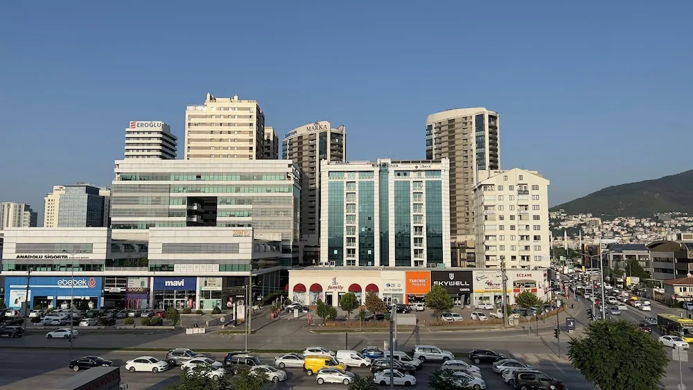 Lumiera Suites Hotel