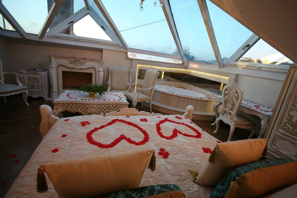 LUX QUEEN ROOM - SEA VIEW