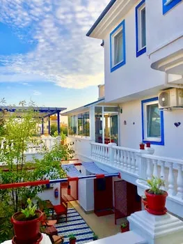 Cunda Ada Kızı Otel