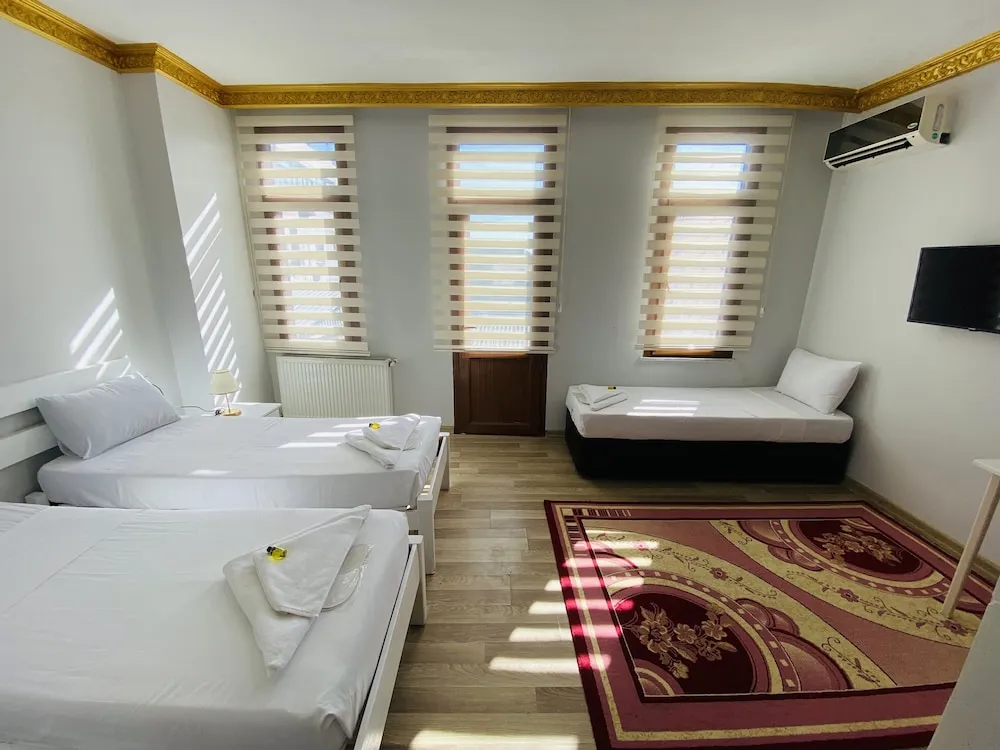 Deluxe Üç Kişilik Oda