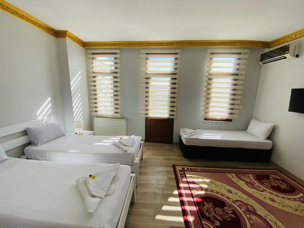 Deluxe Üç Kişilik Oda