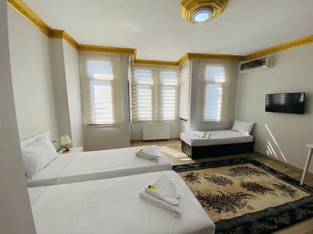 Deluxe Üç Kişilik Oda