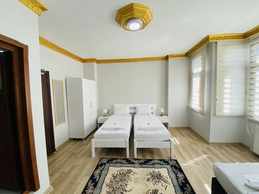 Deluxe Üç Kişilik Oda