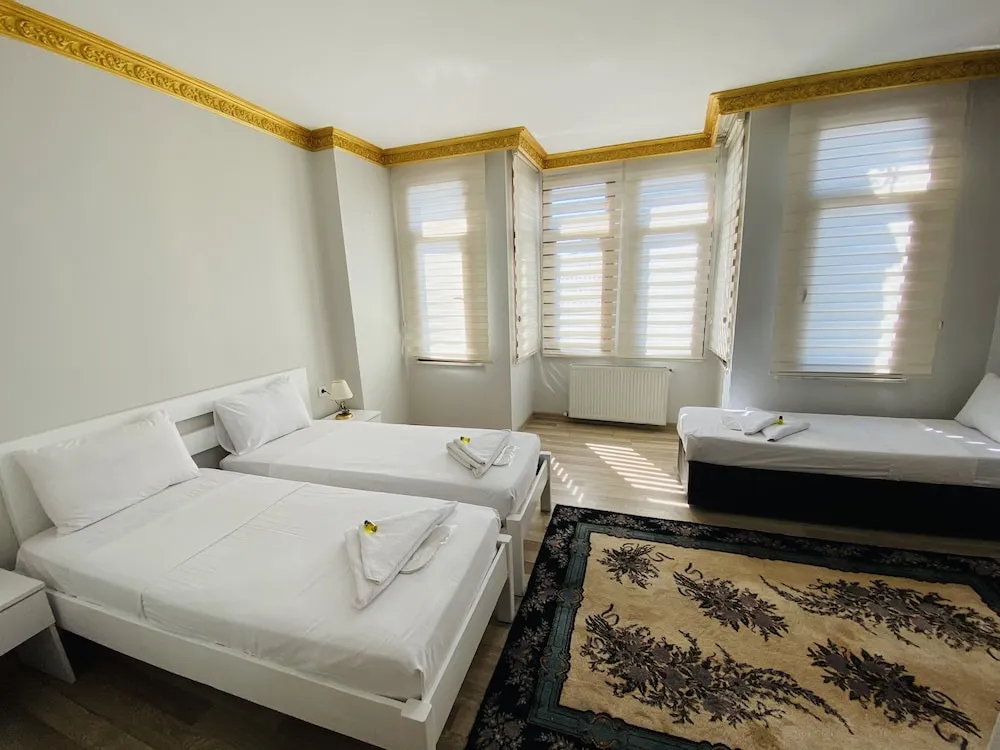 Deluxe Üç Kişilik Oda