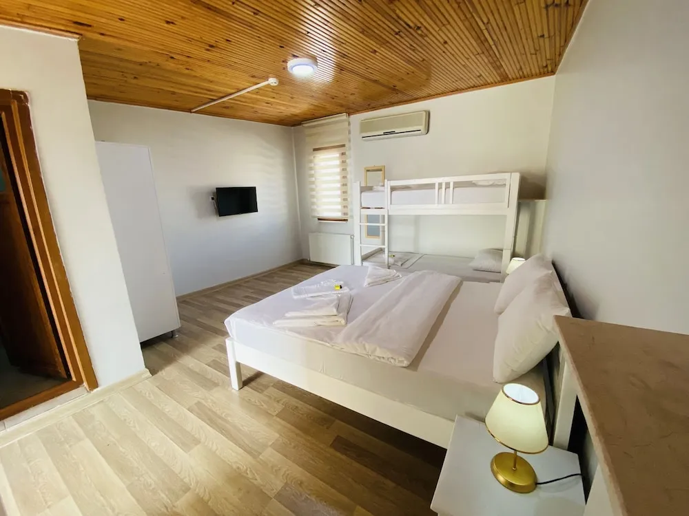 Family Dört Kişilik Oda