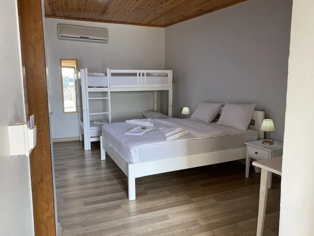 Family Dört Kişilik Oda