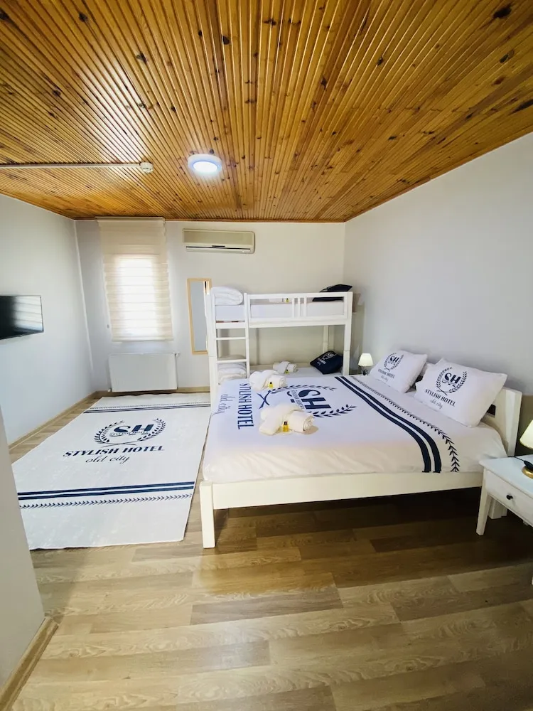 Family Dört Kişilik Oda